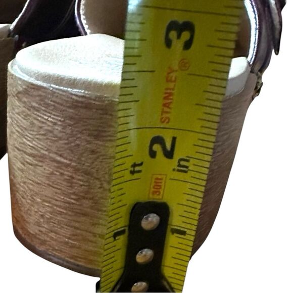 Dr. Scholl's Size 8 red/burgundy comfort mule clog.  Slip-on faux leather. - Picture 7 of 9